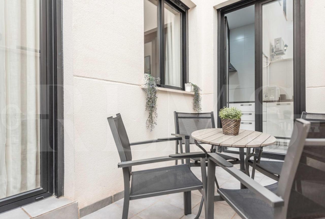 3Br Apartment With Parking And Patio In The Center By Rems مالقة المظهر الخارجي الصورة