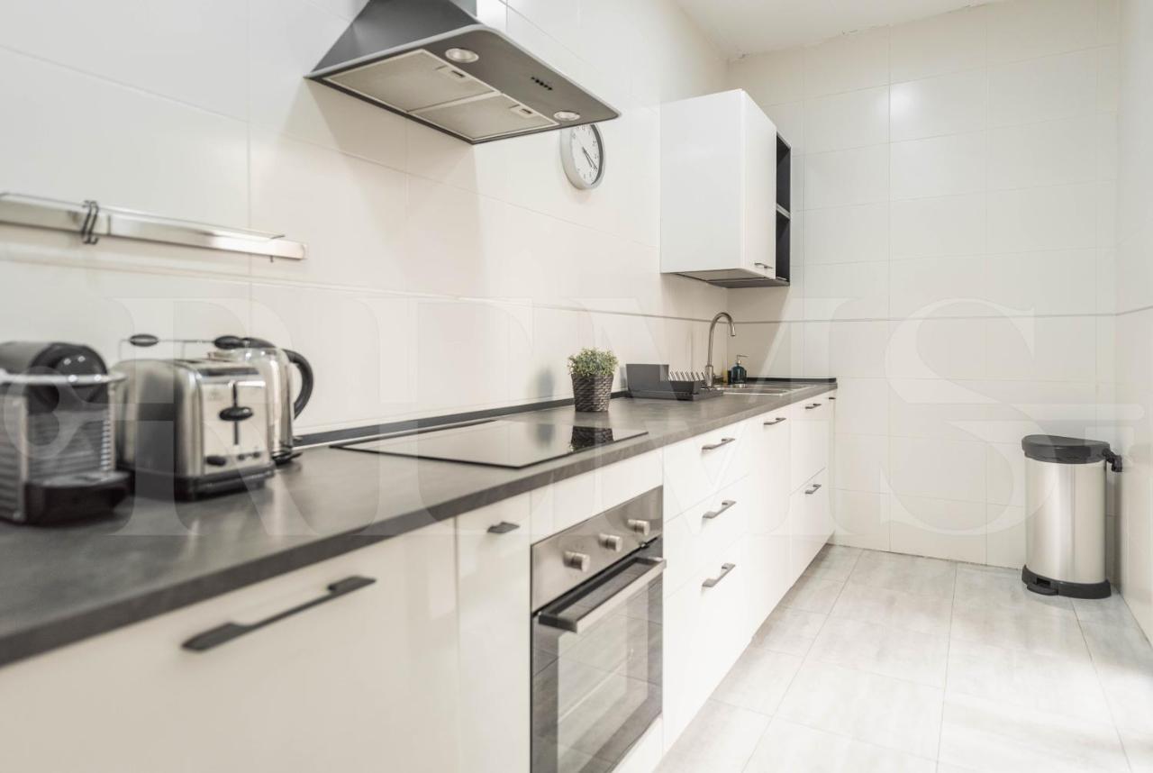 3Br Apartment With Parking And Patio In The Center By Rems مالقة المظهر الخارجي الصورة