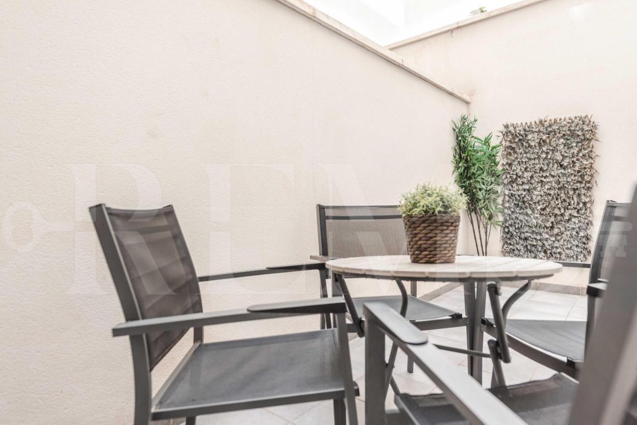 3Br Apartment With Parking And Patio In The Center By Rems مالقة المظهر الخارجي الصورة
